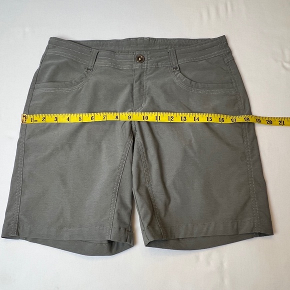 Kuhl Trekr 8 inch inseam activewear shorts - Picture 5 of 12